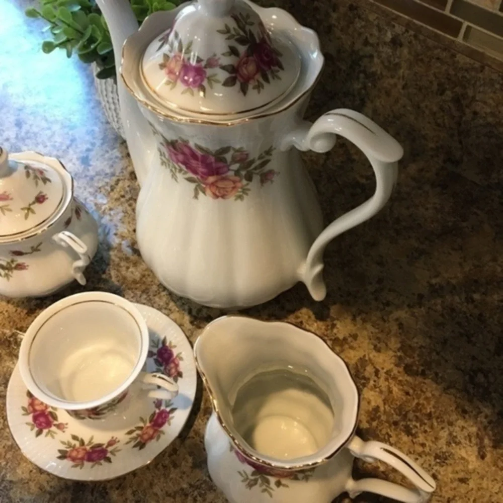 Vintage Crystal Clear 5Cup Teapot Set, Sugar, Creamer, 4 Tea Cups Made in Poland